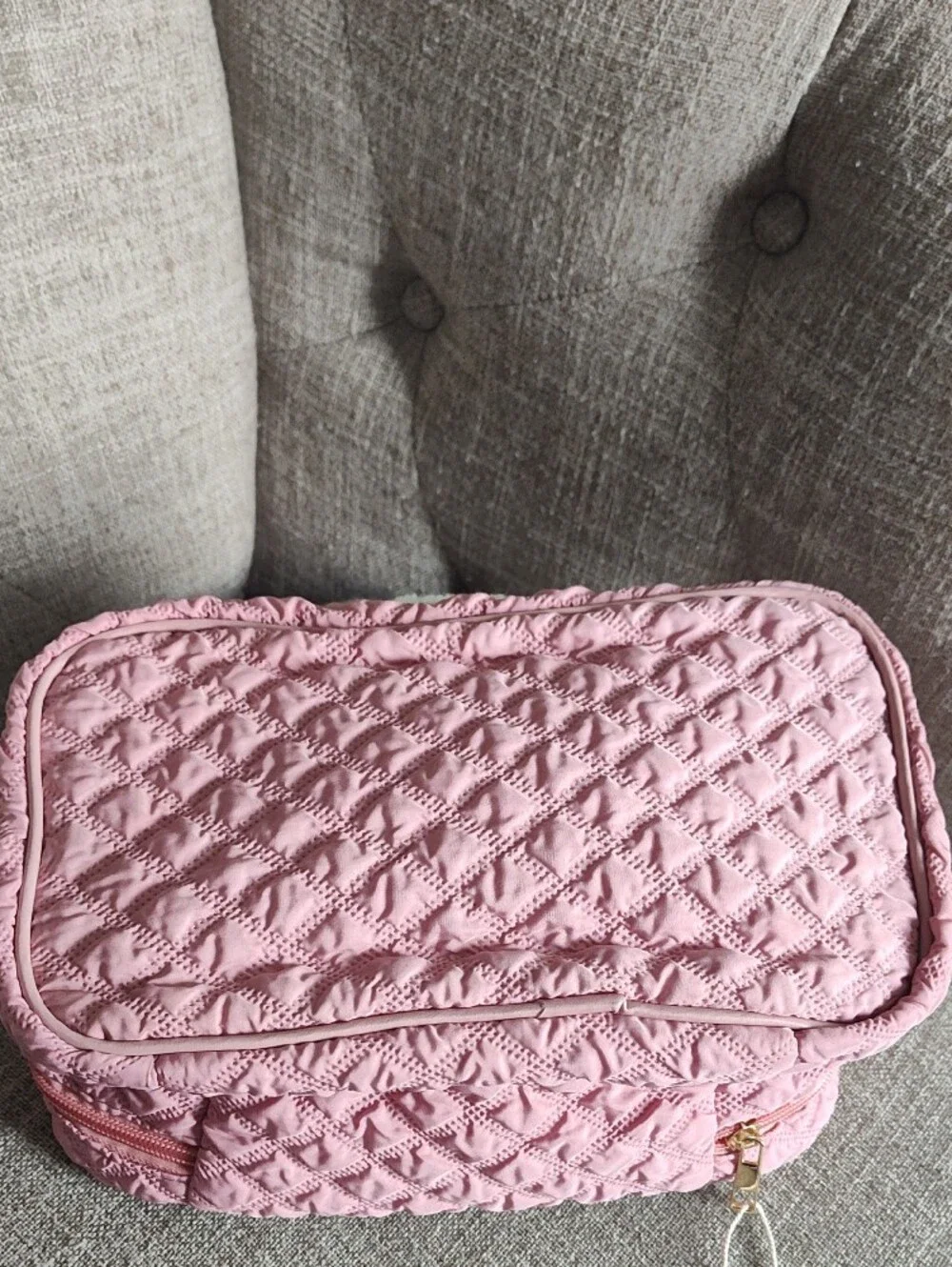 Yoolife Pink Quilted Zippered Travel Case with Handle And  'B' Glittered Patch